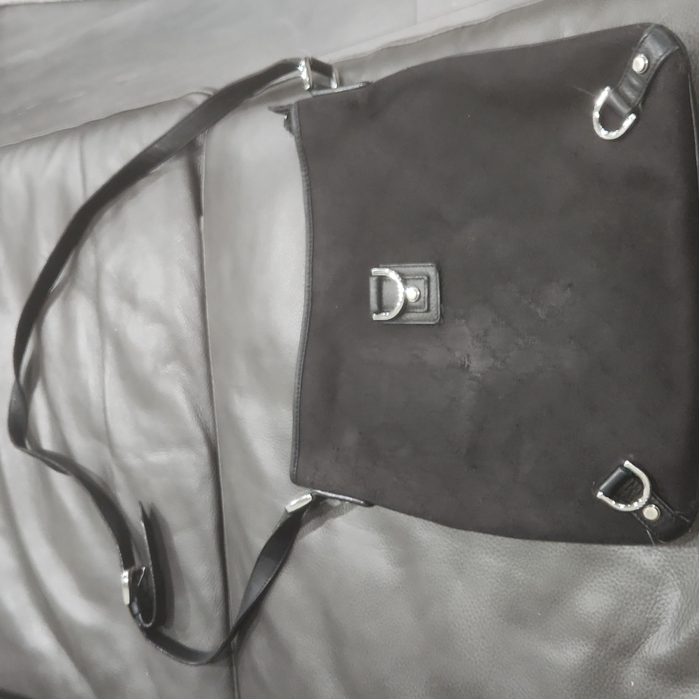 Gucci Canvas Abbey Elegant Black Crossbody Bag - Picture 6 of 9